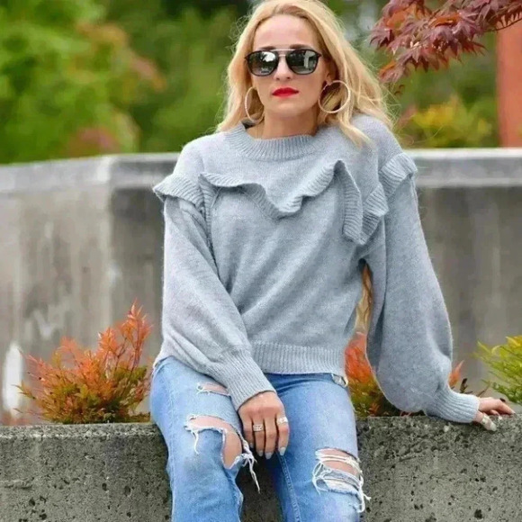 So soft! STEPH Gray Sweater - Picture 1 of 4